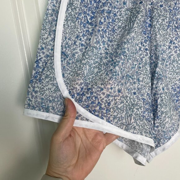 ANN MASHBURN Liberty Floral Poplin Track Shorts \\ S - Picture 4 of 7